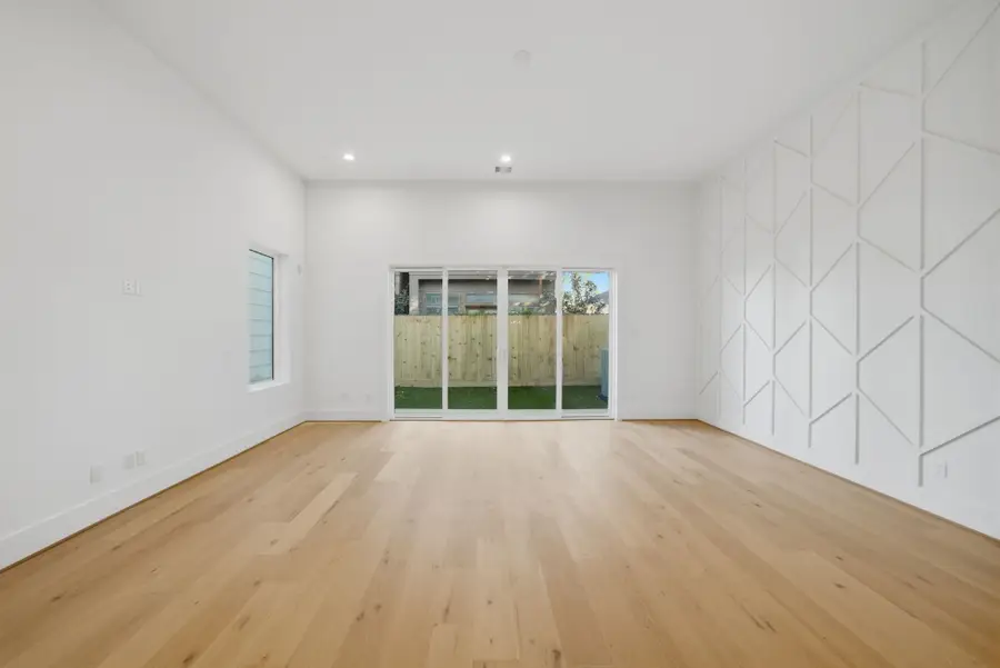1322 Lawrence Street, Houston, TX 77008 - #3