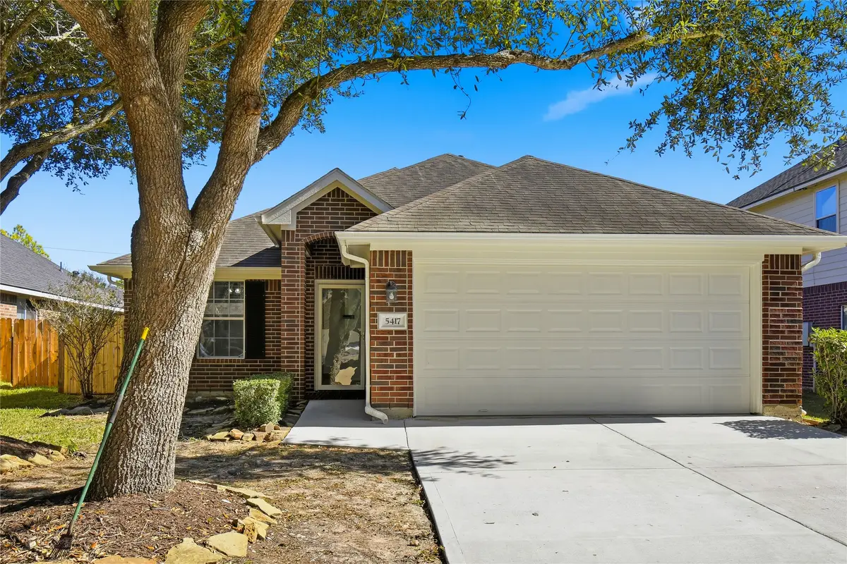 5417 Summer Spring Lane, Rosharon, TX 77583 - Image #1
