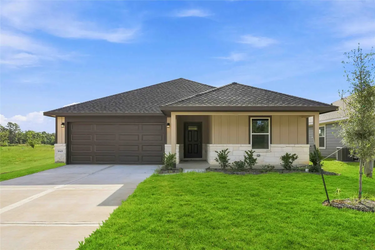 10435 Sugar Mill Dr, Conroe, TX 77306 - #1