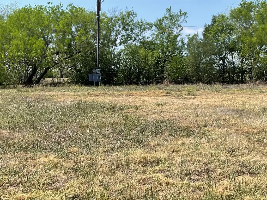 69 Horseshoe Drive, Gonzales, TX 78629 - #1