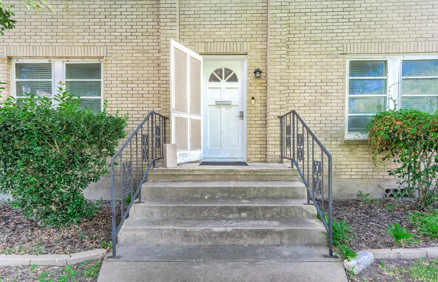 4404 Avenue N 1/2, Galveston, TX 77550 - #2