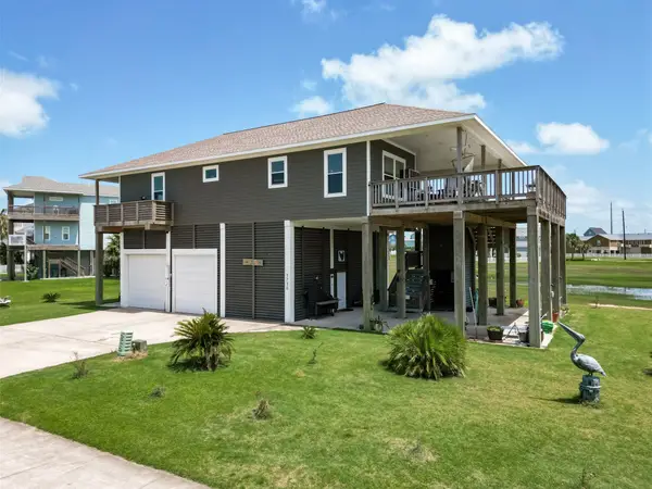 3730 Mendocino Drive, Galveston, TX 77554