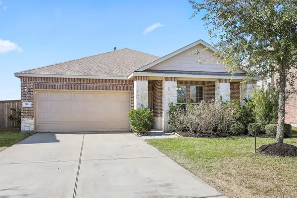 2225 Windy Sail Drive, Texas City, TX 77568