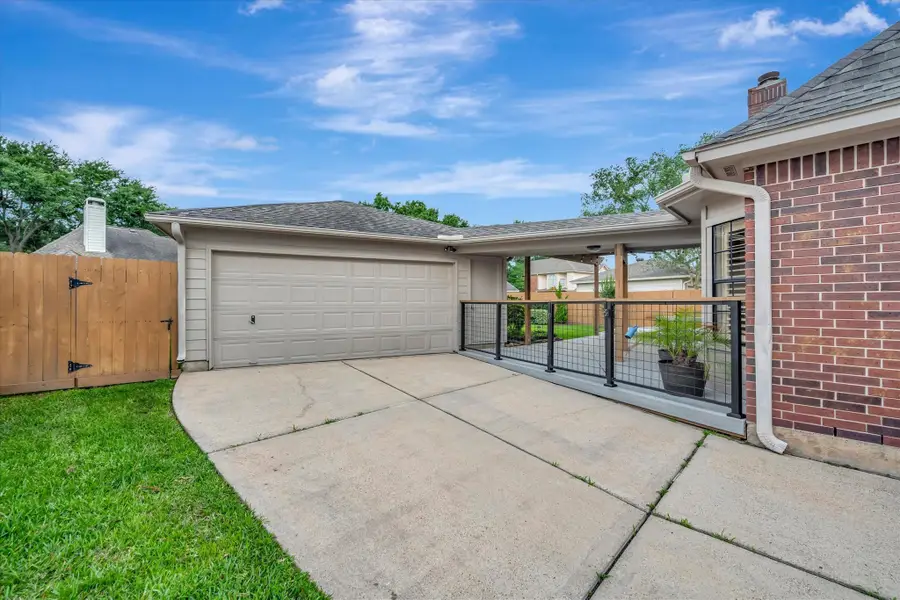 13714 Robin Hill Court, Houston, TX 77059 - #3