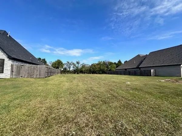 8370 Chappell Hill Drive, Beaumont, TX 77713