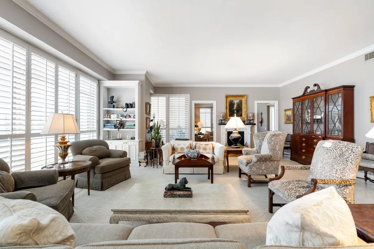 1100 Uptown Park Boulevard #23, Houston, TX 77056 - #1