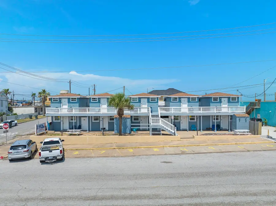 1102 8th Street, Galveston, TX 77550 - #3
