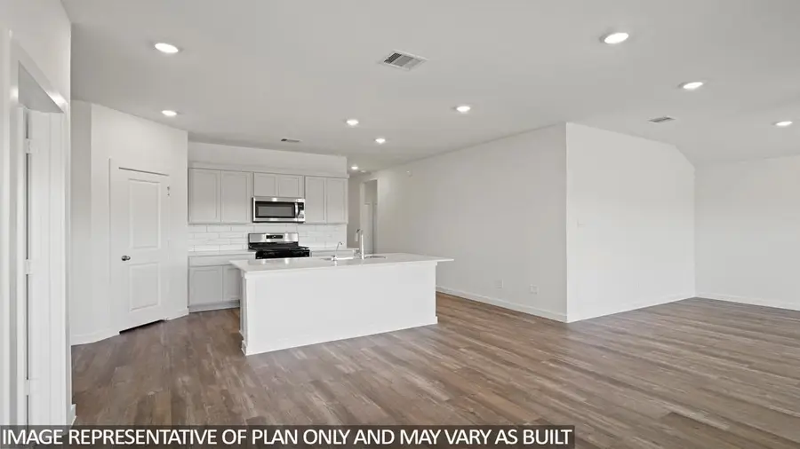 611 Bronze Wolf Court, Conroe, TX 77303 - #2