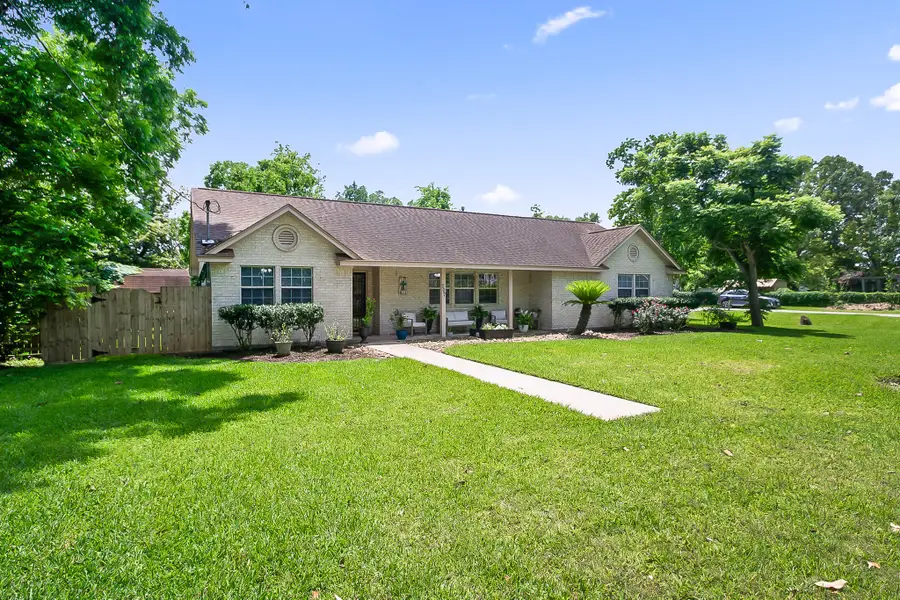 207 Centre Street, Brazoria, TX 77422 - #2