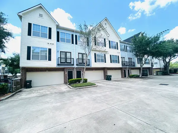 9200 Westheimer Road #1704, Houston, TX 77063