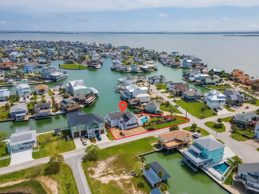 208 Coconut Street, Tiki Island, TX 77554 - #2