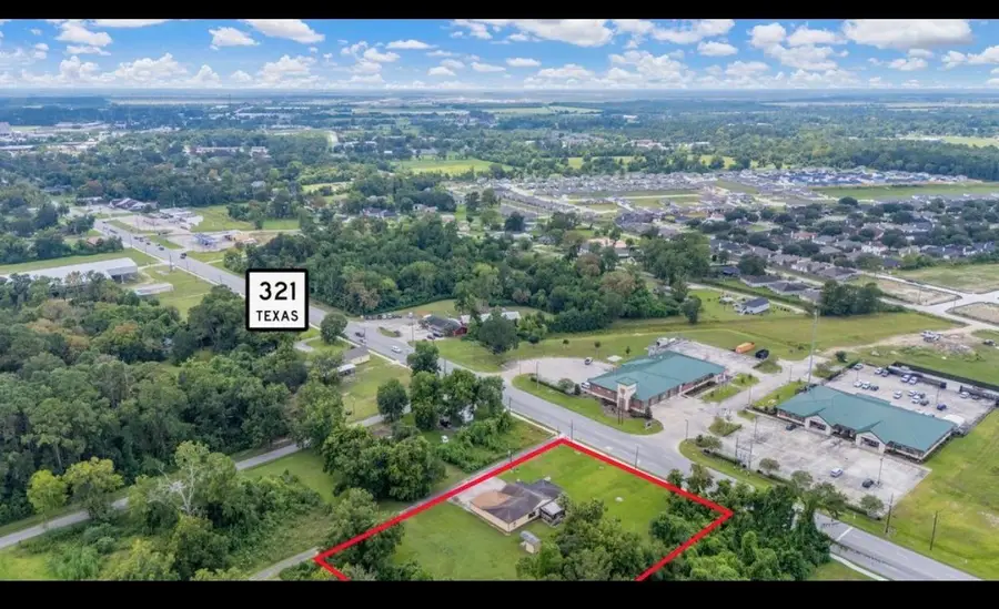 208 Barnes, Dayton, TX 77535 - #2
