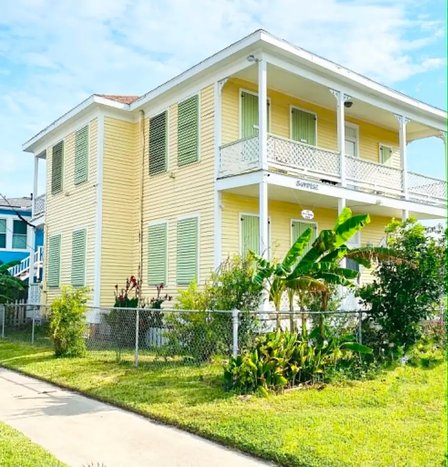 2801 Ave Q 1/2, Galveston, TX 77550 - #3