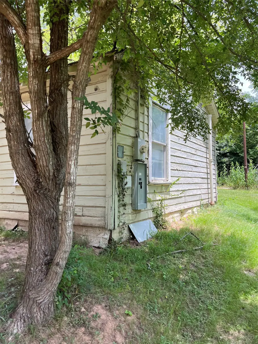206 Callier Street, Palestine, TX 75803 - #3
