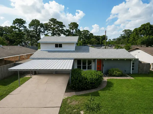 9538 Kerrwood Lane, Houston, TX 77080
