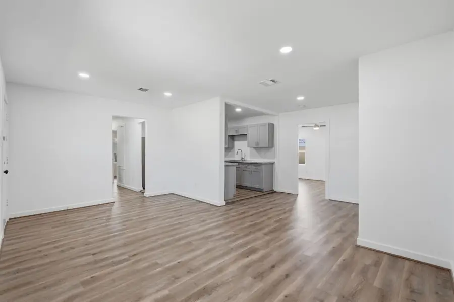 5962 Ridgeway Drive, Houston, TX 77033 - #3