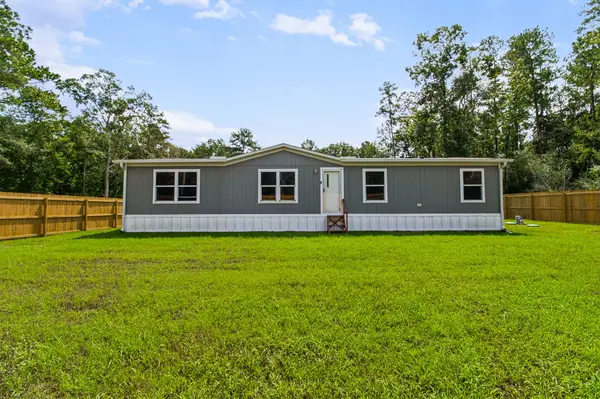 932 Sunny Drive, Livingston, TX 77351