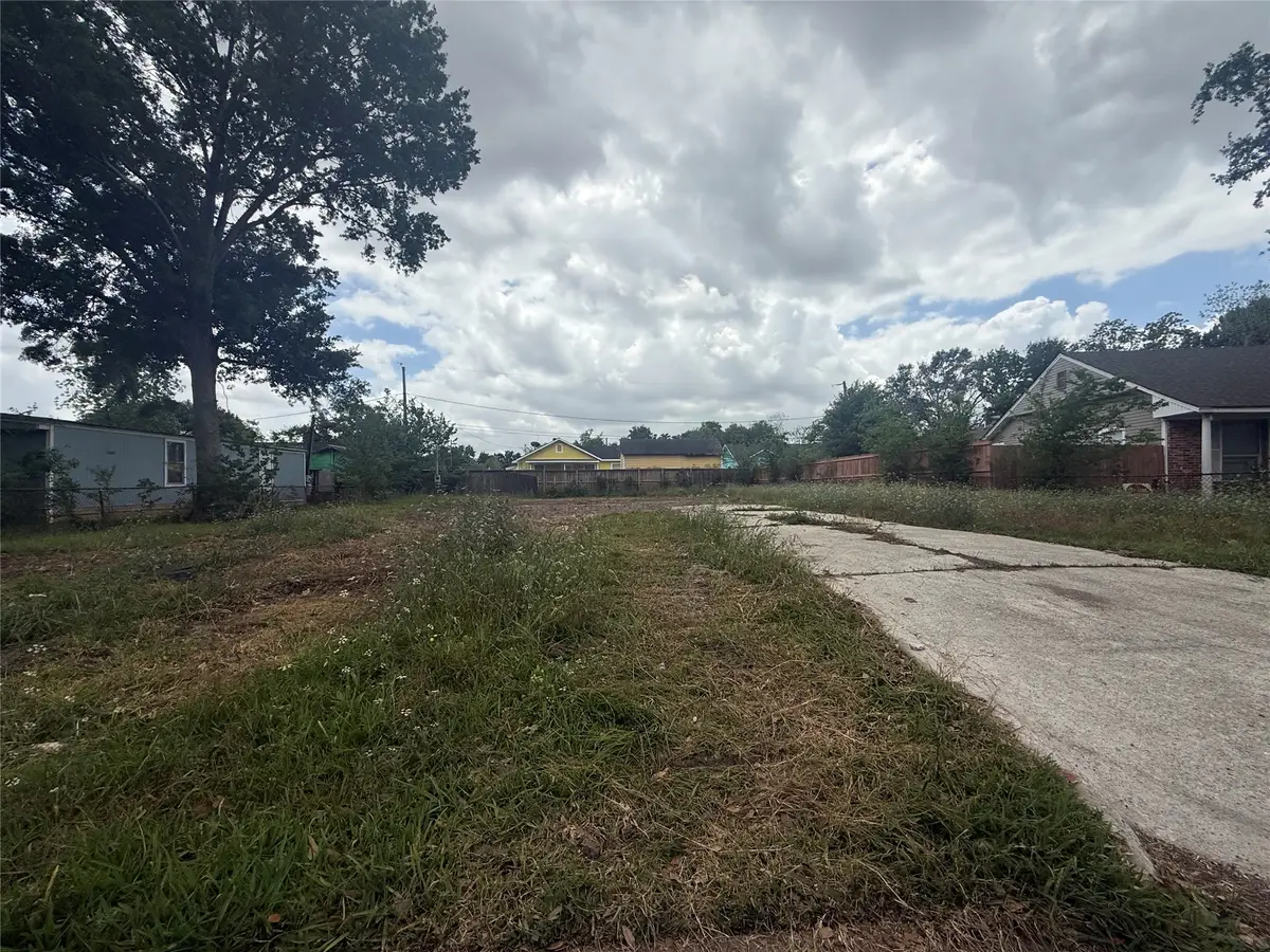 311 Rustic Drive, Pasadena, TX 77502 - #1