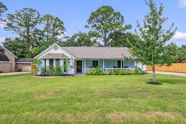 3838 Hansen Drive, Dickinson, TX 77539