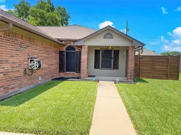 1159 Carey Drive, Angleton, TX 77515