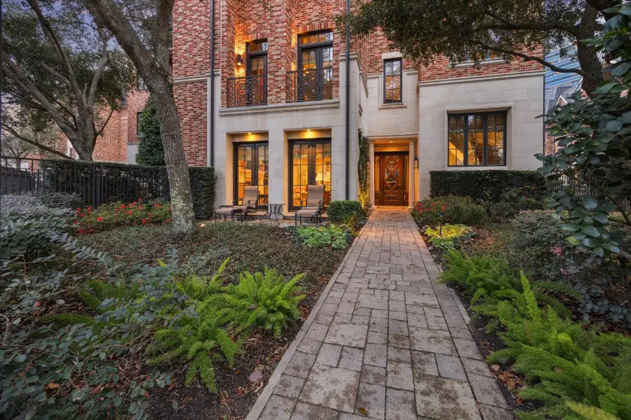 1225 Place Royale Way, Houston, TX 77056 - Image #2