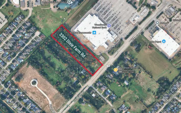 3302 Dixie Farm Road, Pearland, TX 77581