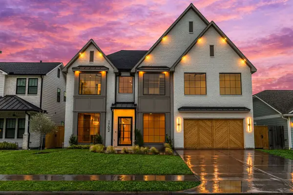 1702 Candlelight Lane, Houston, TX 77018