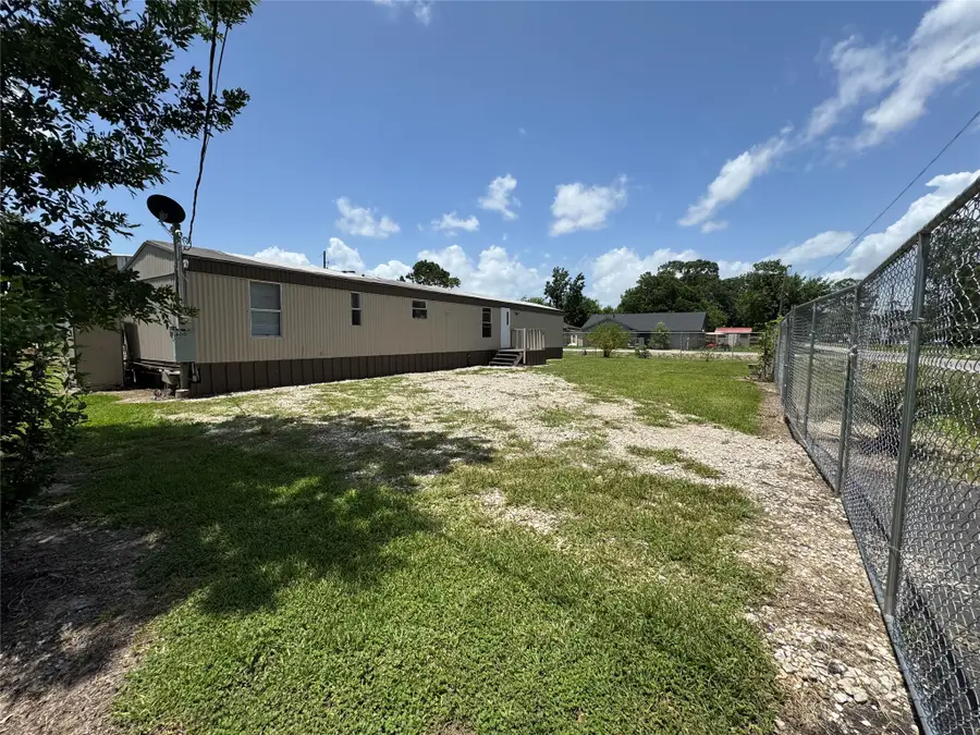 600 E Melville Drive, Crosby, TX 77532 - Image #3