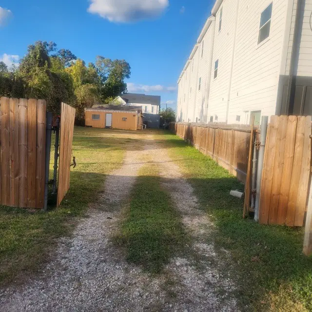 320 Thornton Road, Houston, TX 77018 - Image #1