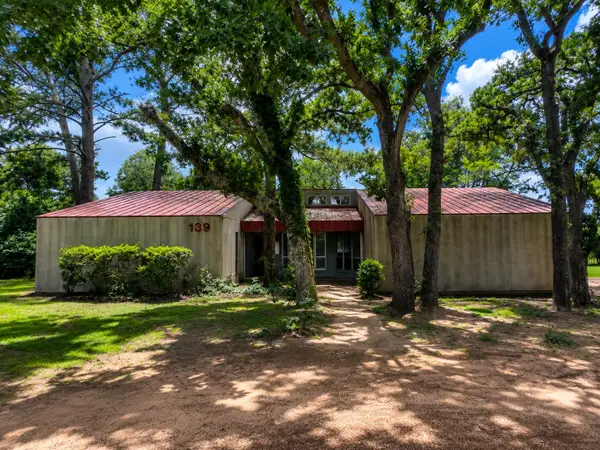 139 Zubicek Road, Cat Spring, TX 78933