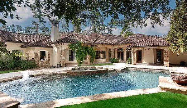 103 S Tranquil Path, The Woodlands, TX 77380
