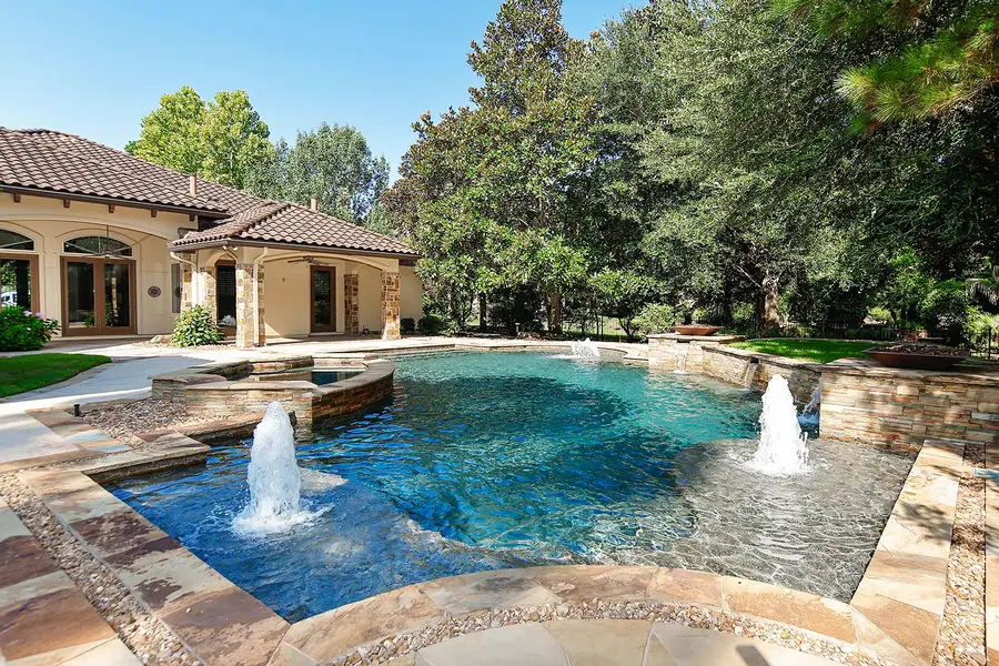 103 S Tranquil Path, The Woodlands, TX 77380 - #2