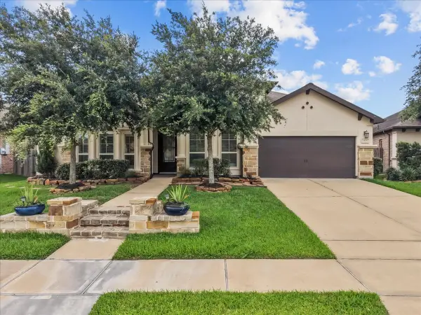 2420 Sky Harbor Lane, Friendswood, TX 77546
