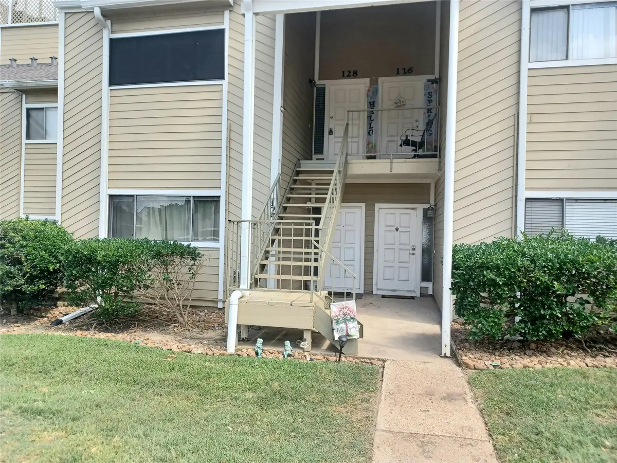 128 April Point Drive S, Montgomery, TX 77356 - #1