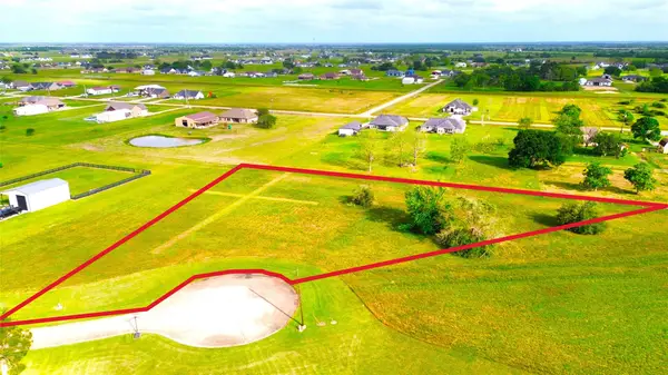 1243 Appaloosa Circle, Angleton, TX 77515