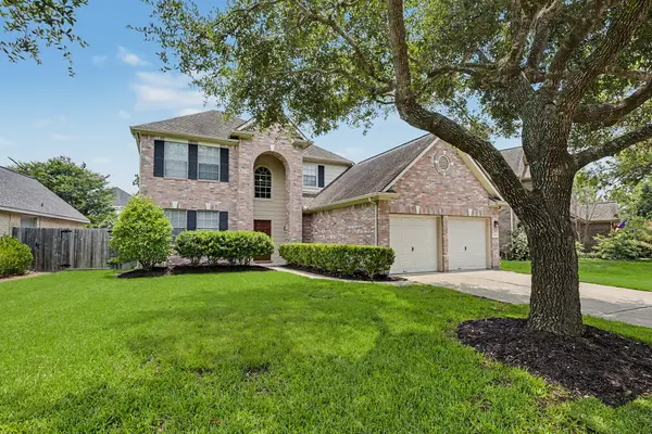 3623 Englewood Drive, Pearland, TX 77584