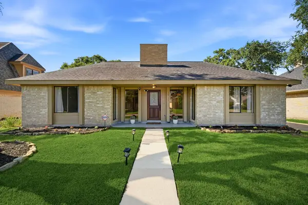 14735 Delbarton Drive, Houston, TX 77083