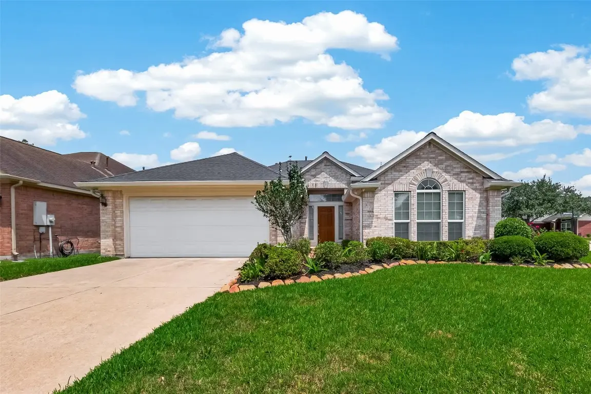 1823 Gillingham Way, Pasadena, TX 77504 - #1