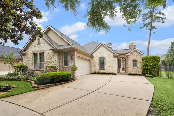 6 Chase Mills Place, The Woodlands, TX 77375