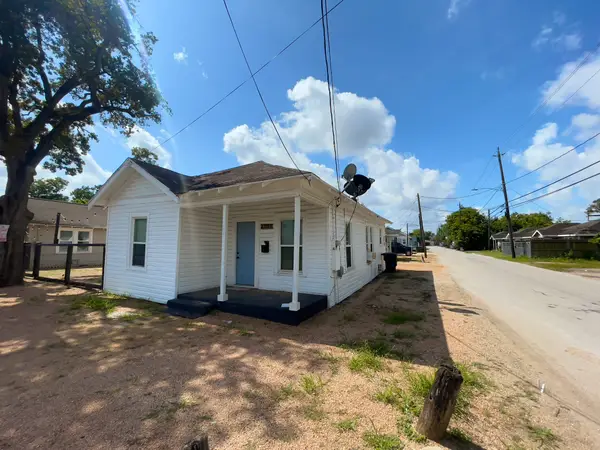 2710 Brewster Street, Houston, TX 77026