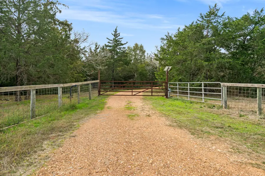 1925 Hills Road, Carmine, TX 78932 - #3