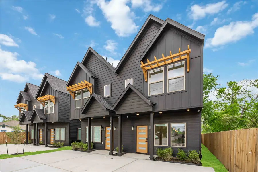 8205 Safebuy Street #A/B, Houston, TX 77028 - #2