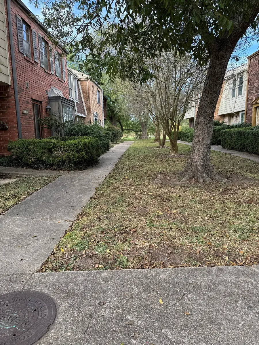 7815 Grove Ridge Drive, Houston, TX 77061 - #2