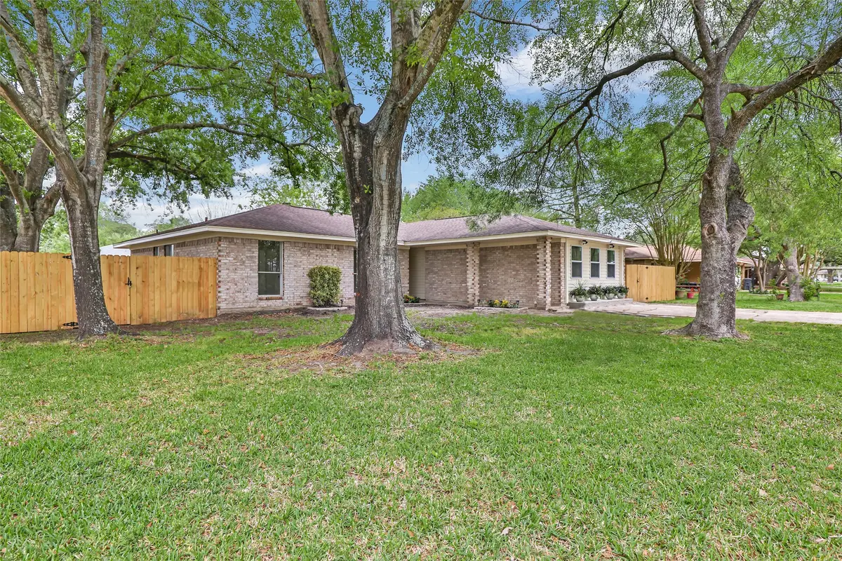 2403 Heather Street, Highlands, TX 77562 - #1