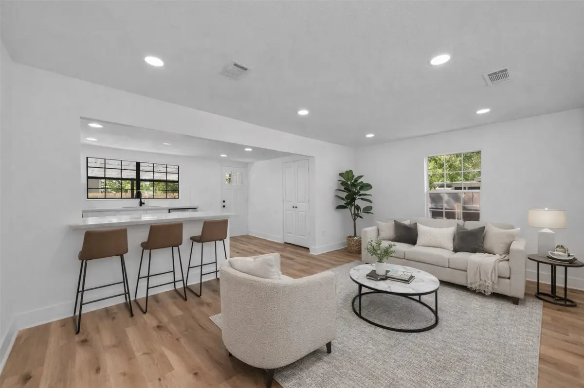 33 17th Avenue N, Texas City, TX 77590 - Image #1