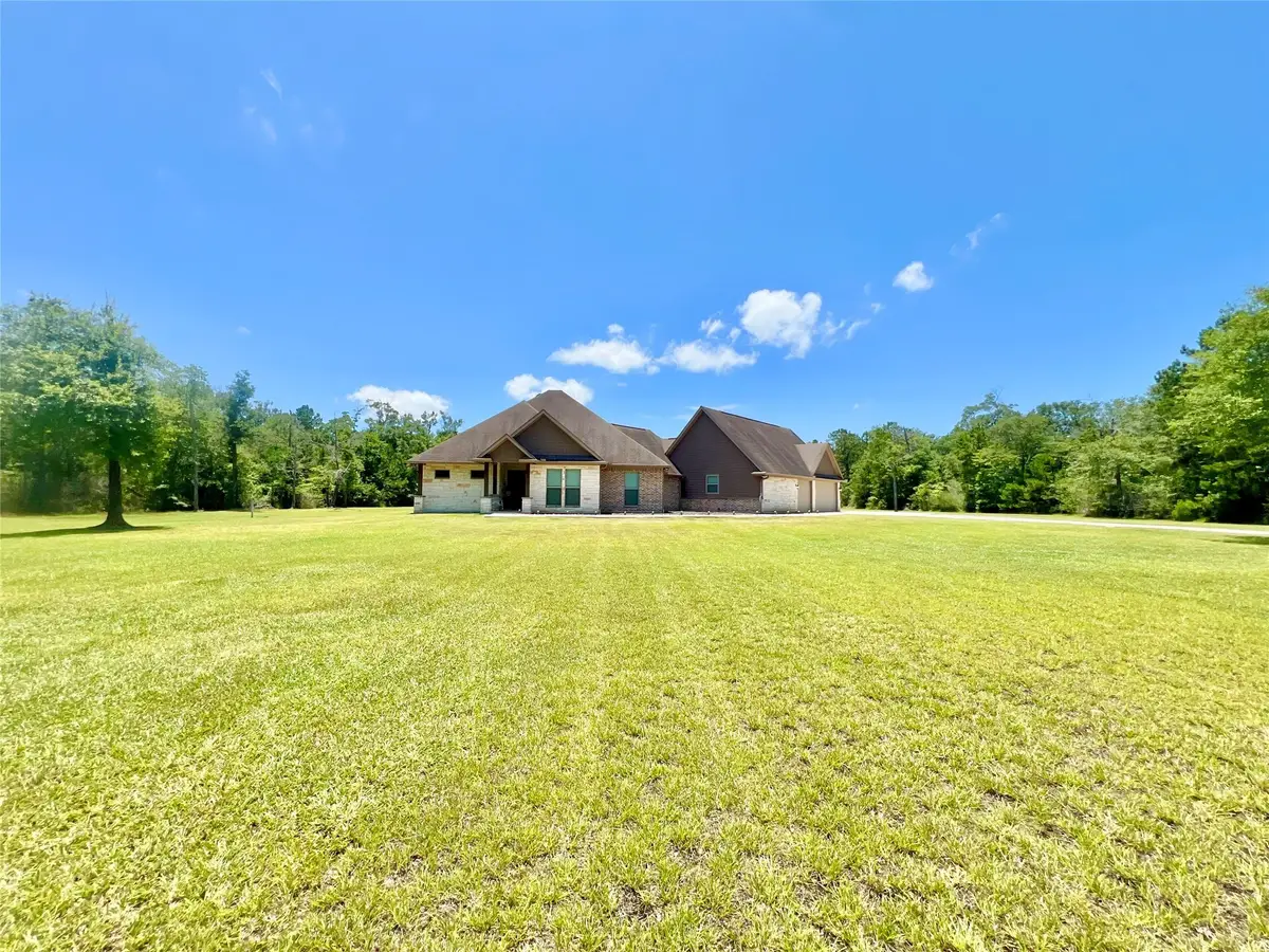 5584 W Grigsby Road, Vidor, TX 77662 - Image #1