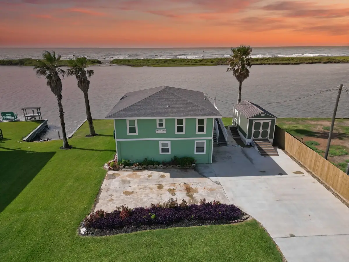 549 Private Road 675, Sargent, TX 77414 - #1