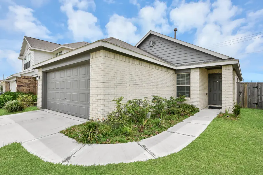 4223 Palmetto Grove Lane, Baytown, TX 77521 - #2