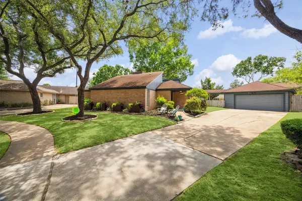1818 Berryfield Drive, Houston, TX 77077