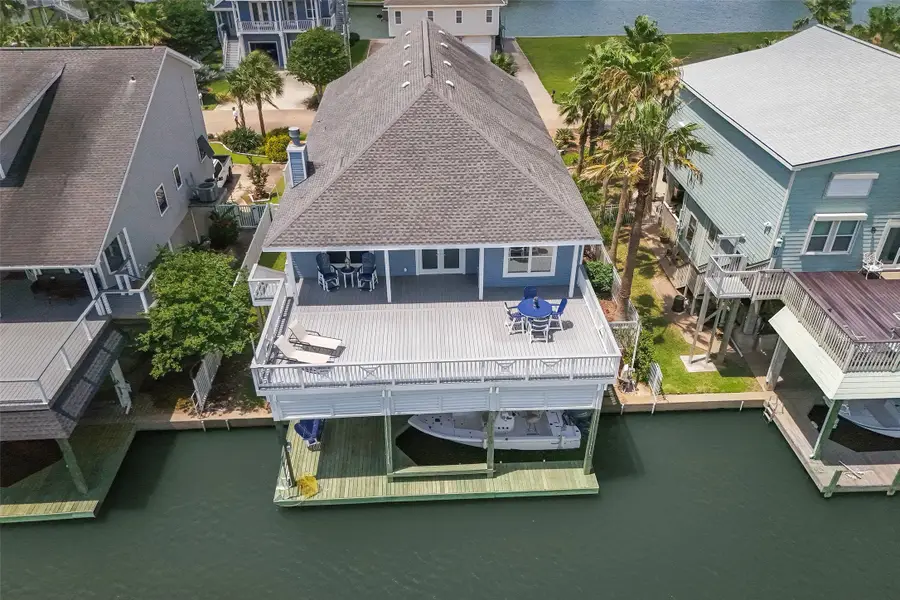 318 Sunset Circle, Tiki Island, TX 77554 - #2